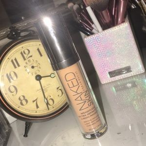 Urban Decay Naked Skin
